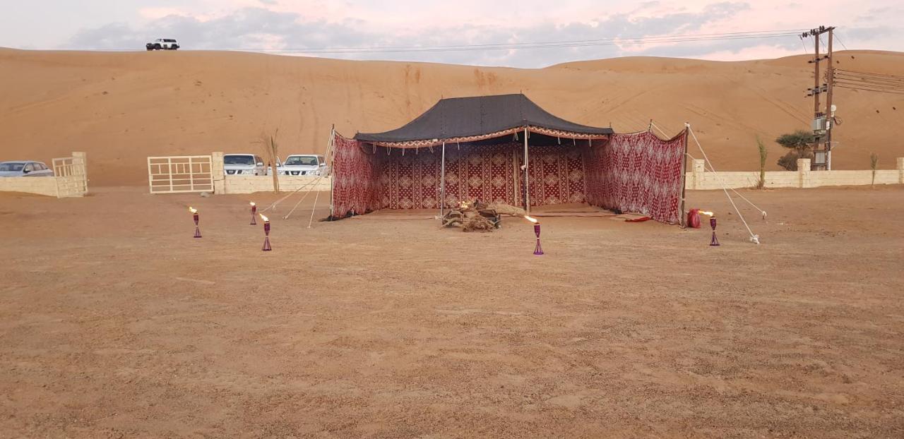 Al Hawiyah Camp Hotell Exteriör bild