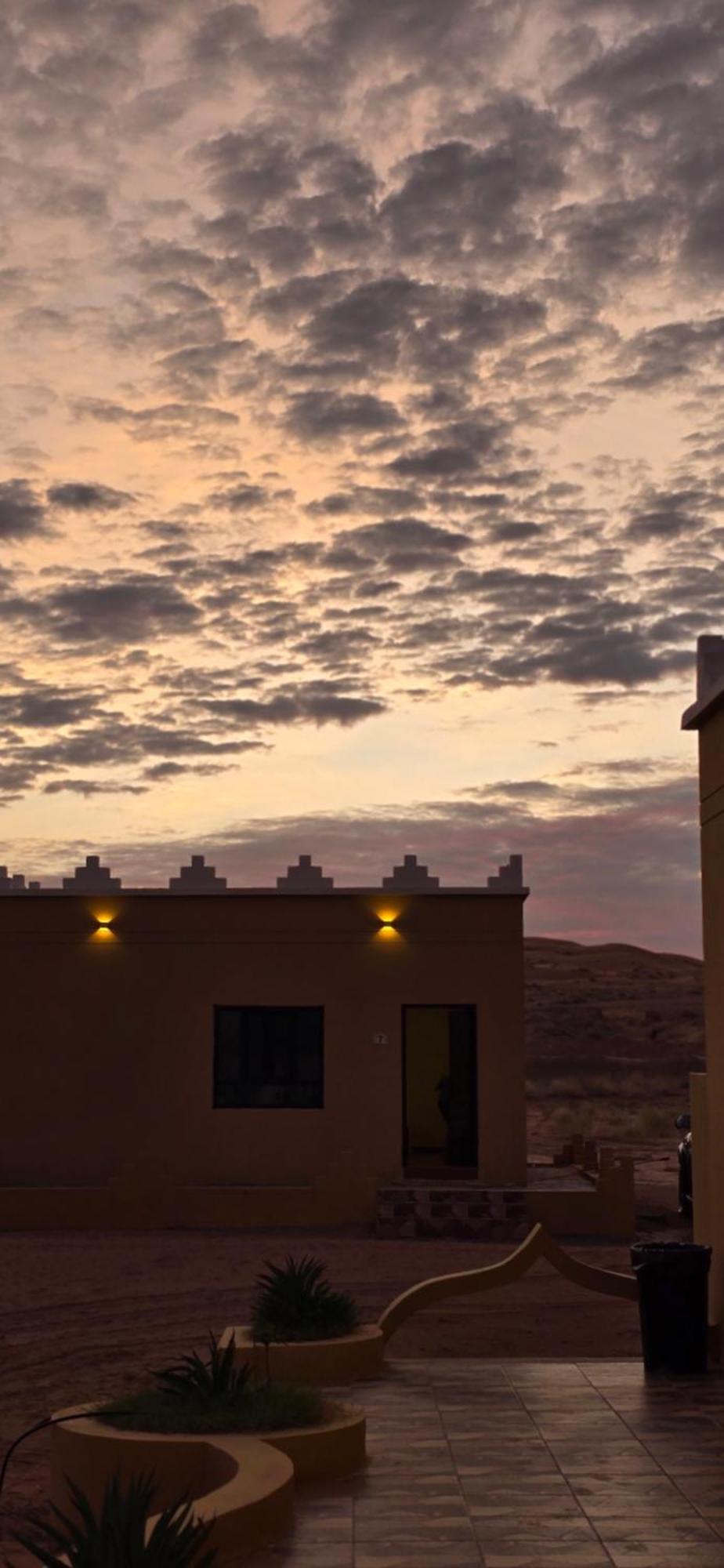 Al Hawiyah Camp Hotell Exteriör bild