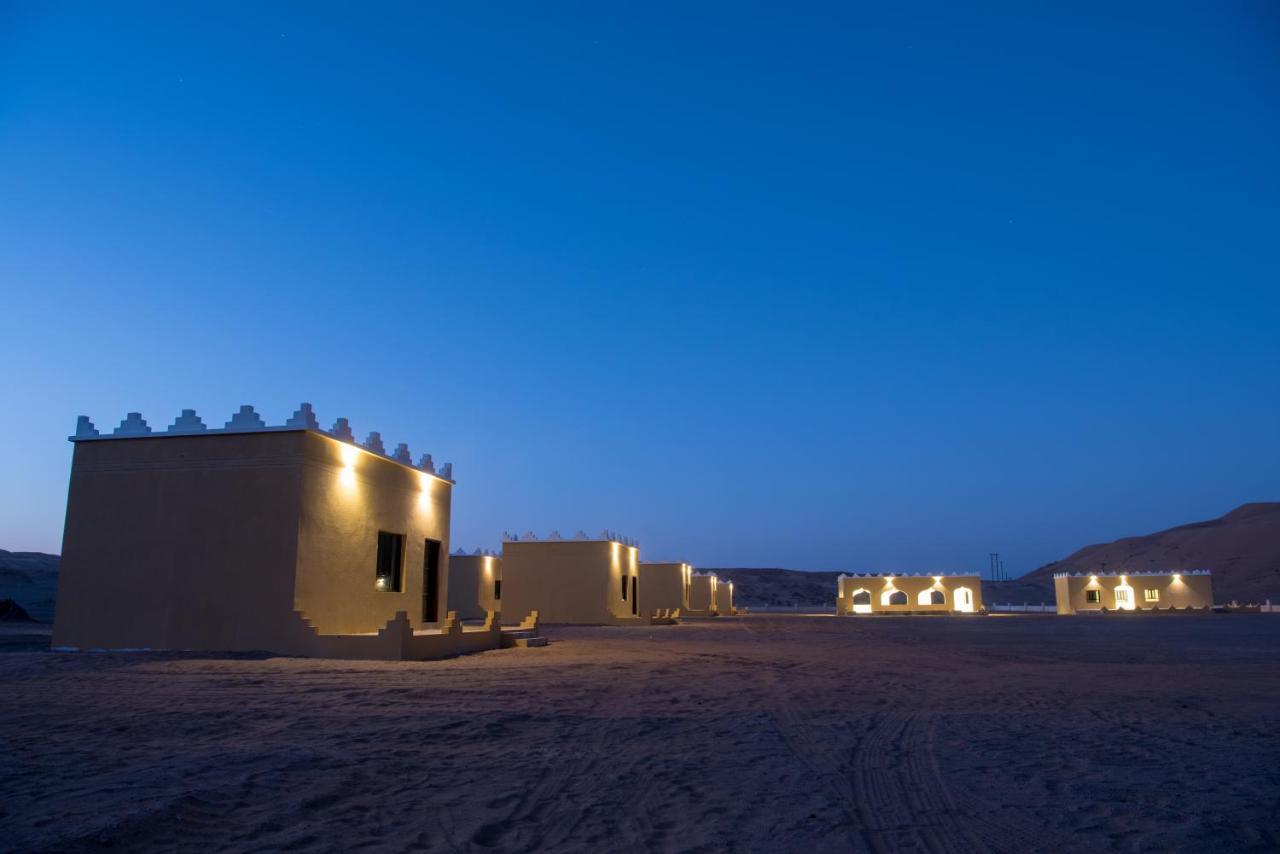 Al Hawiyah Camp Hotell Exteriör bild