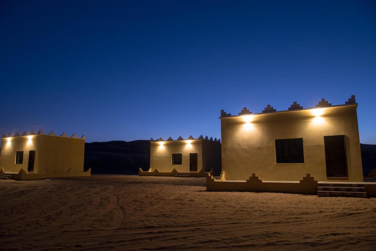 Al Hawiyah Camp Hotell Exteriör bild