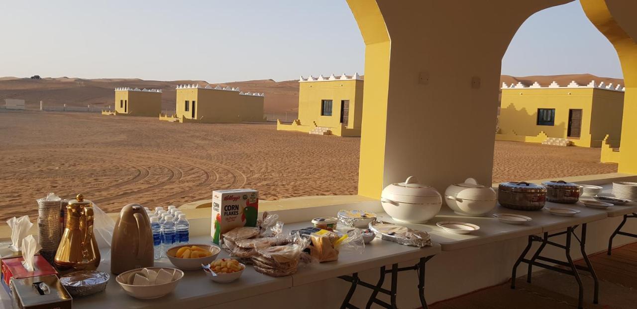 Al Hawiyah Camp Hotell Exteriör bild